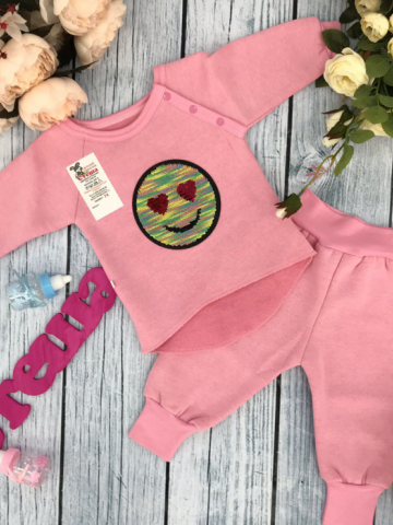 Купить оптом 234. Костюм из футера с начесом "Смайл",  хлопок 65%, 35% ПЭ, 74,80,86 в Назрани